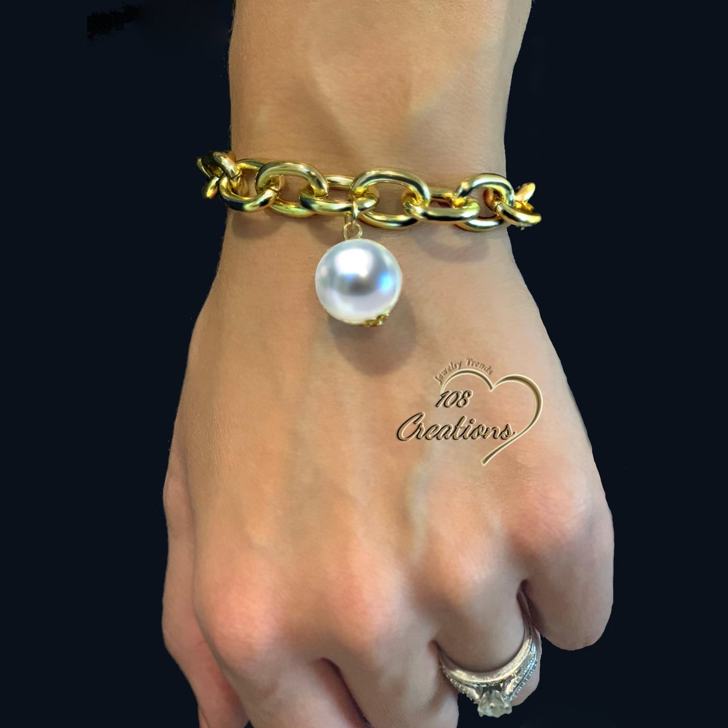 Chunky Link Chain Bracelet with Pearl Charm